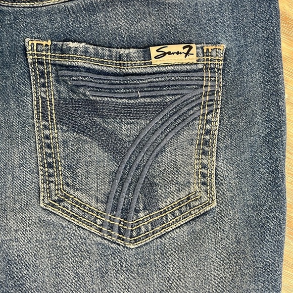 Seven 7 Women's Denim Jean Shorts Size 6 Cut Off Lightly Distressed 4" Inseam - Picture 10 of 14